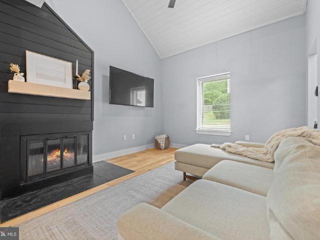 142 Pinecrest Drive