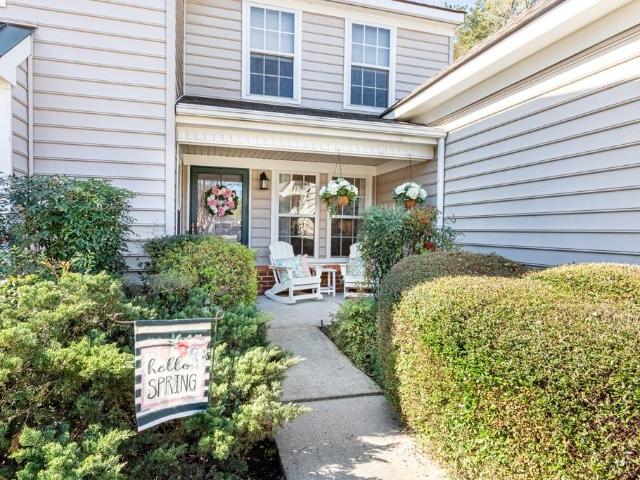 142 Waters Edge DR