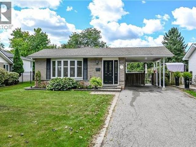 1434 Dewbourne Crescent, Burlington, ON, L7M 1E7 house for sale | Listing ID 40862 | Royal LePage