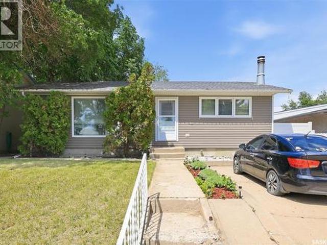 1434 Hochelaga Street W, Moose Jaw, SK, S6H 6G5 house for sale | Listing ID SK045214 | Royal LePage