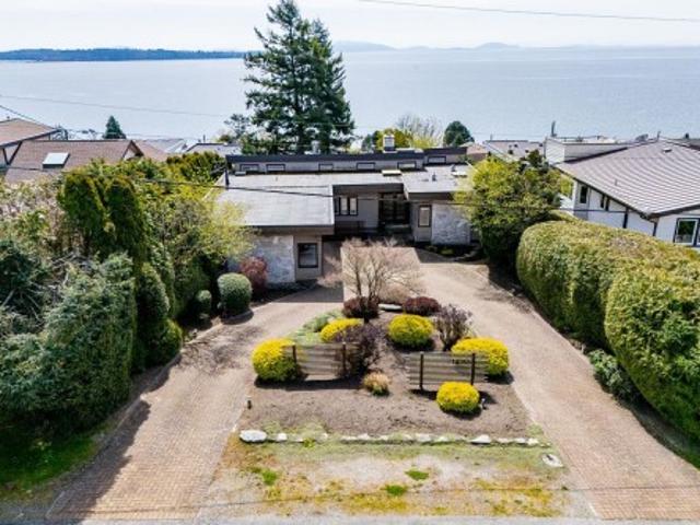 14366 Magdalen Avenue, White Rock, BC, V4B 2X3 house for sale | Listing ID R3140 | Royal LePage