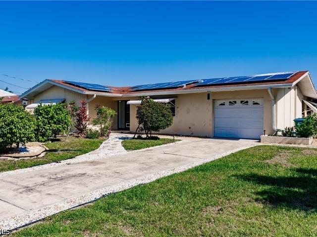 1437 Vendome Ct, Cape Coral, FL 33904 | MLS #2026016