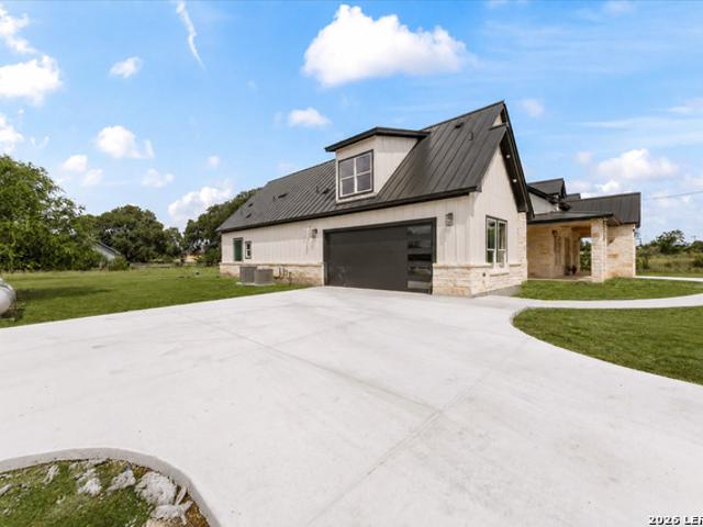 1438 Bottle Springs Rd