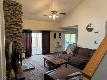 1438 Loop Road