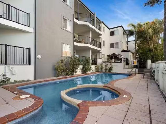 14/396 Esplanade, Torquay, QLD 4655