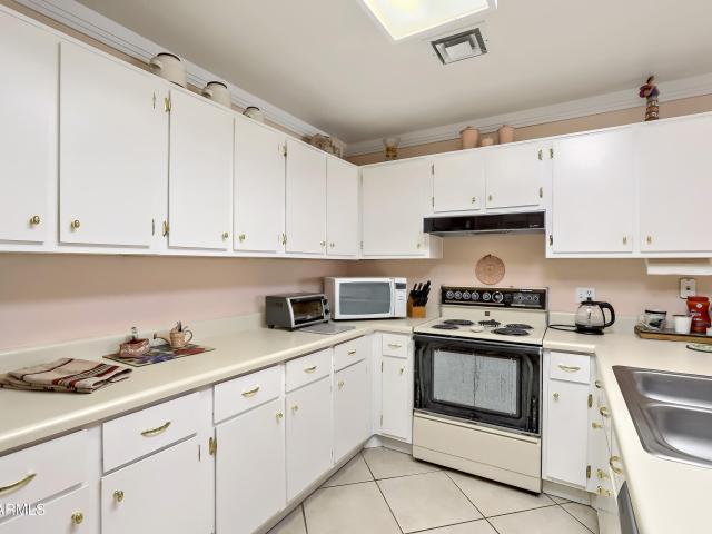 14300 W Bell Road # 108