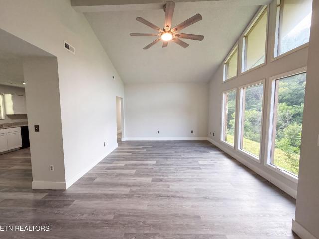 1430 Hawk Lane