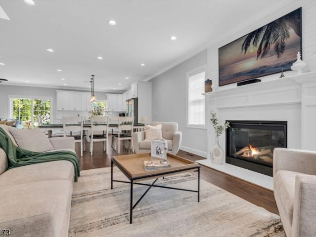 1431 Greenwood Dr