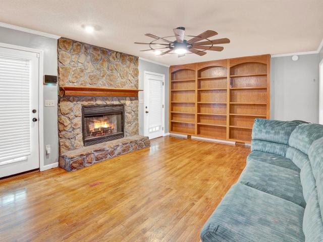 1431 Hilltop Terrace