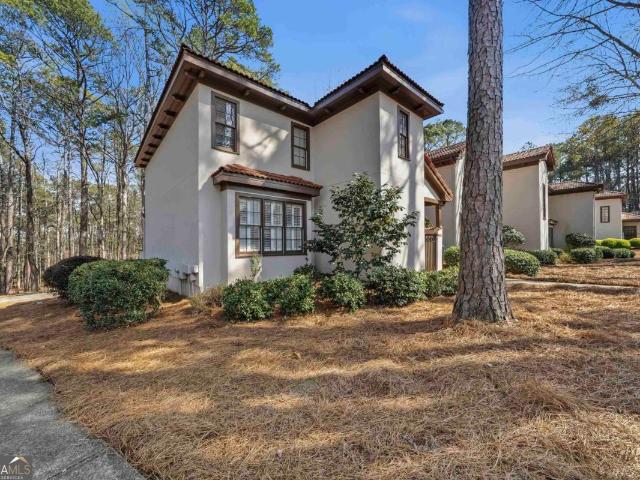 1432 Club Drive