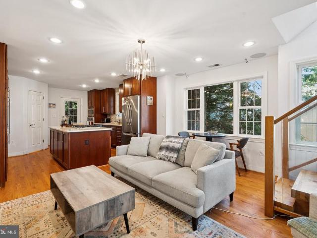 1432 Crestridge Drive