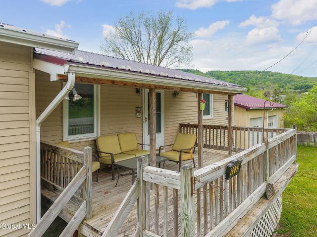 1432 Shew Hollow Road