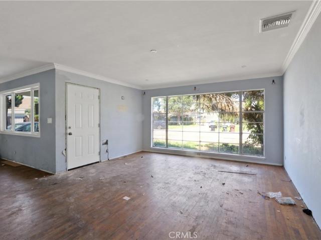 1432 W Birchmont