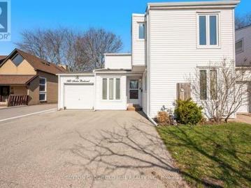 House for sale in Peel, Ontario - Garden