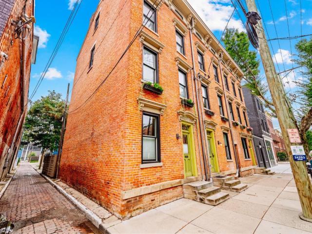 1433 Elm Street