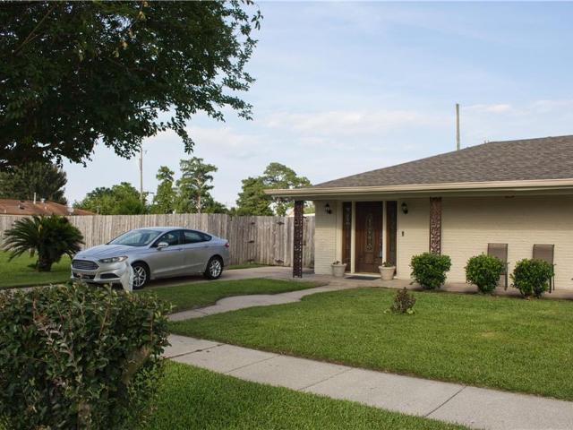 1433 Perrin Drive