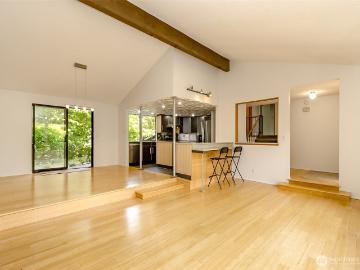 1433 rd Avenue NE