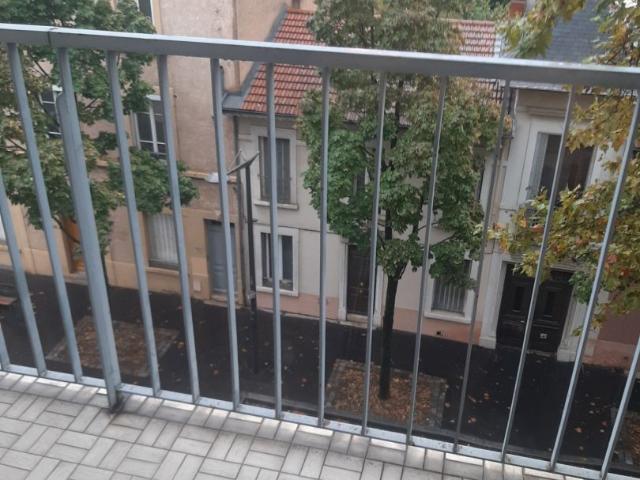 143 COURS DOCTEUR LONG 69003 LYON