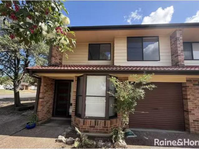 1/43 Casuarina Circuit, WARABROOK Townhouse for rent Listed b.