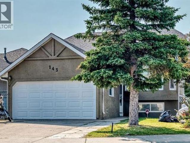 143 Applewood Drive Se, Calgary, AB, T2A 7B8 house for sale | Listing ID A2339 | Royal LePage