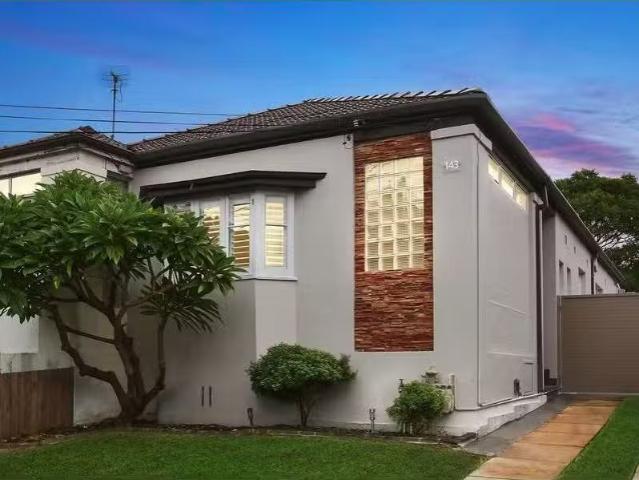 143 Bexley Road, Earlwood House for rent Listed by Paul Gurre.