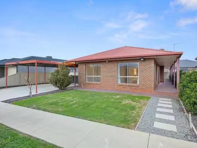 143 Birdwood Avenue, Sebastopol, VIC 3356