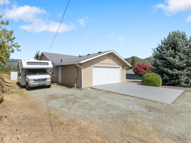 143 briggs dr