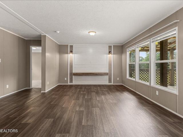 143 Greenbriar Rd