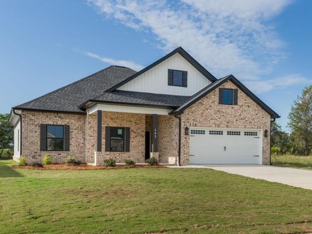 143 Early Dr, Byron, GA 31008
