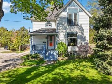 143 Forsyth Street South, Sarnia, ON, N7T 3A8 house for sale | Listing ID 26010 | Royal LePage
