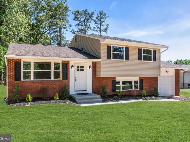 143 Oak Pines Boulevard
