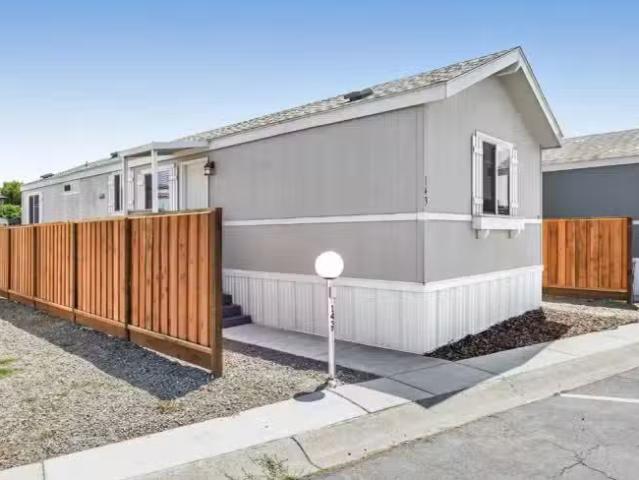 143 LOUISE LN, DAVIS, CA 95618