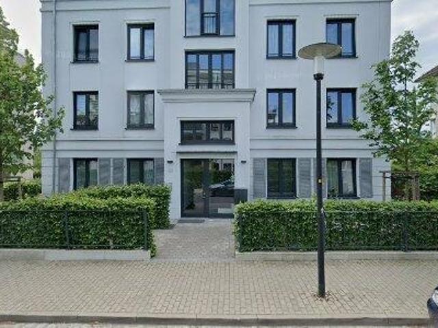143 m2 apartment for rent in Dresden