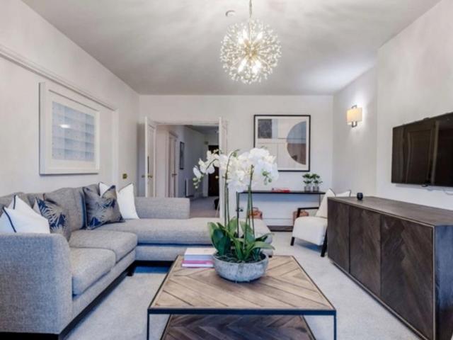 143 Park Road, London NW8 4 bed penthouse to rent £9,815 pcm £2,265 pw