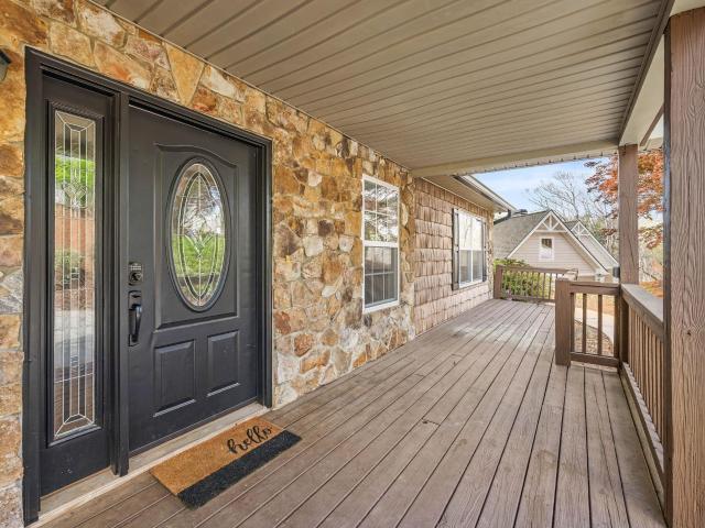 143 W Waters Edge Lane