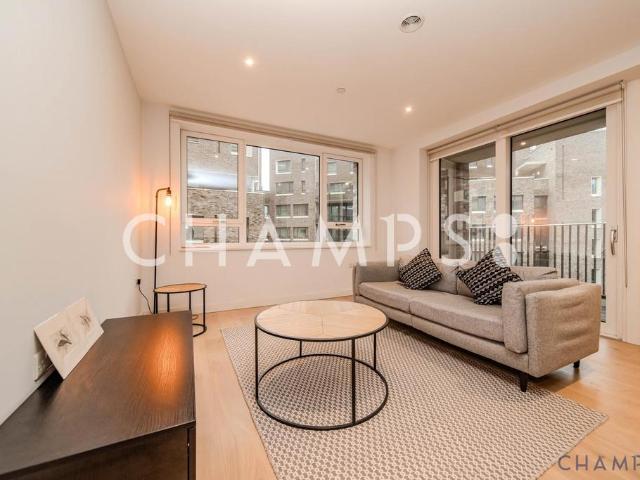 143 Walworth Road, SE17 1FZ 1 bed flat to rent £2,903 pcm £670 pw