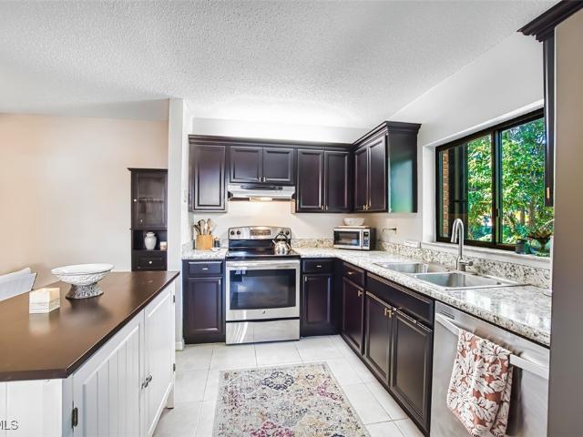 1444 Park Shore Cir, Unit 3, Fort Myers, FL 33901 | MLS #2026004