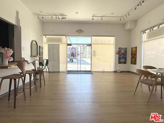 1445 N La Brea Avenue