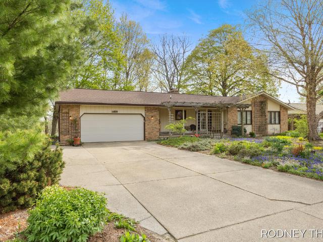 1445 Ridgewood Drive