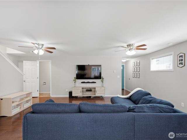 1445 th Drive NE