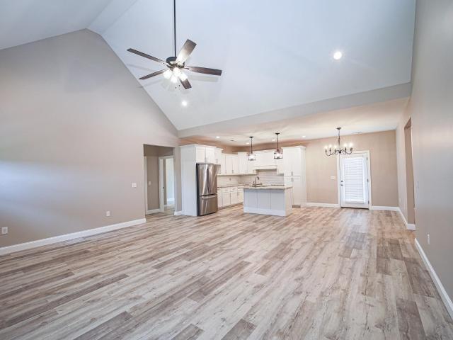 1446 Baker Ln