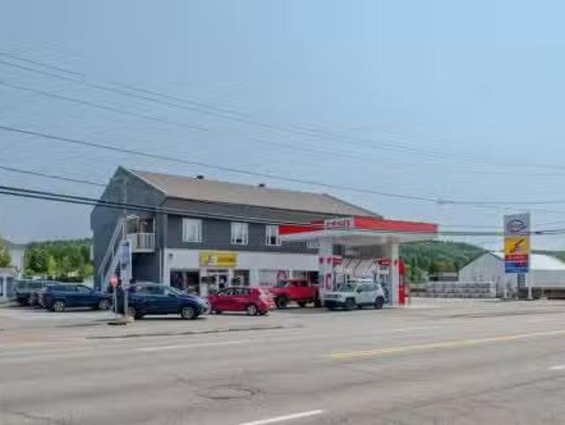 1446 1450 Boul. Ducharme, La Tuque, QC, G9X 4R8 commercial.