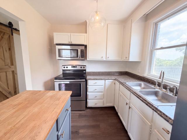 1447 Snell Blvd