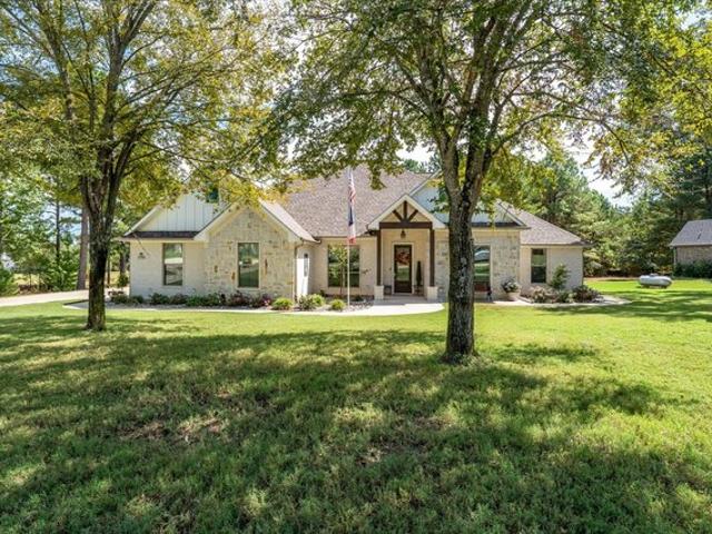 14486 Meadow Glen Rd, Lindale, TX 75771