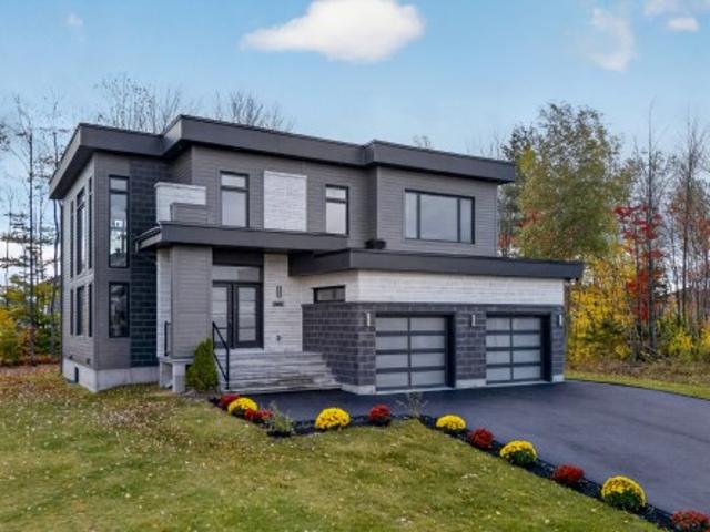 1448 Rue Alice Campbell, Sherbrooke Les Nations, QC, J1L 0K3 Luxury House for sale | Listing ID 28931 | Royal LePage Carriage Trade Luxury Properties