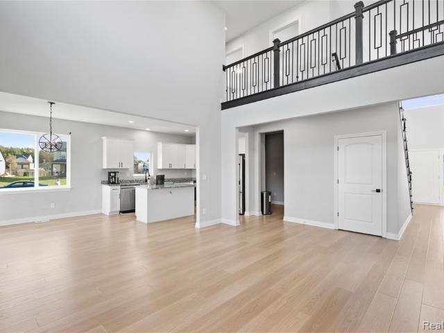 1448 Woodlake Lane