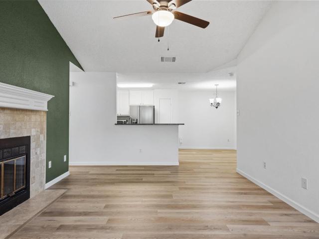 14401 Tiffer Ln