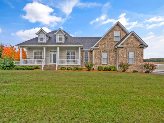 1440 Leaf Ln