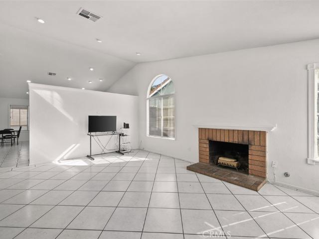 14422 Hillcrest
