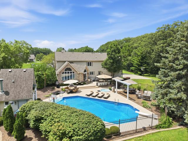 1442 W 127th Place